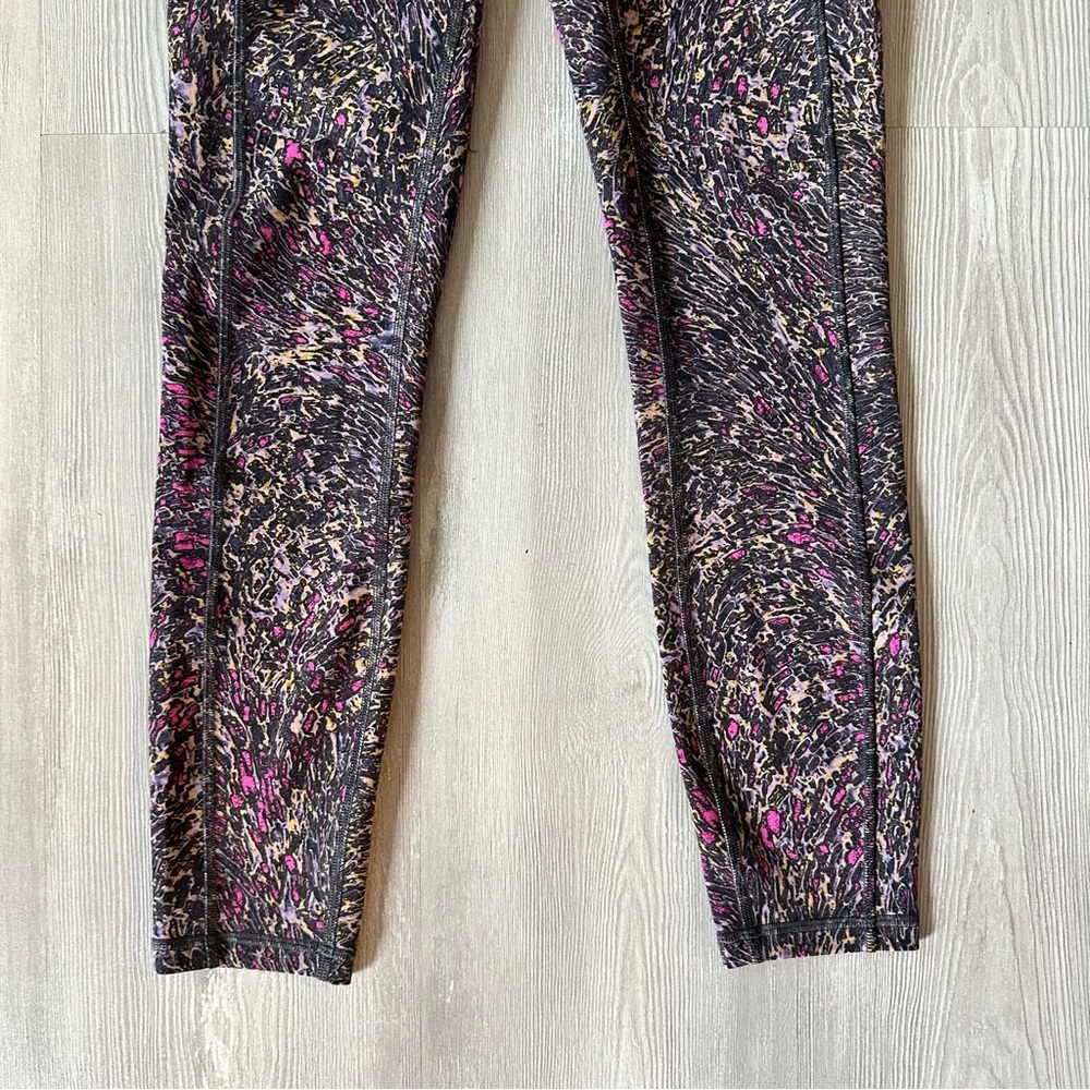Lululemon Invigorate High-Rise Tight 25" - Picture 6 of 14